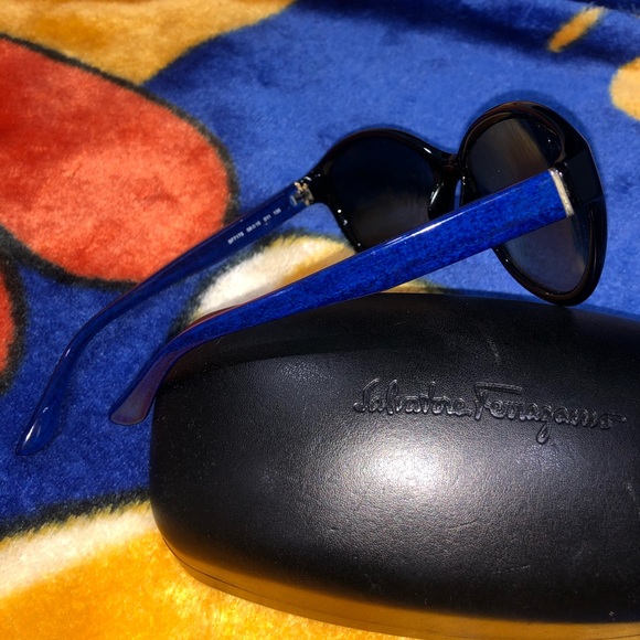 Salvatore Ferragamo sunglasses - Picture 4 of 8